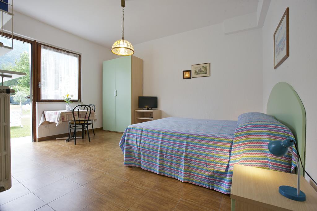 Casa Augusta Apartment Maccagno Екстериор снимка
