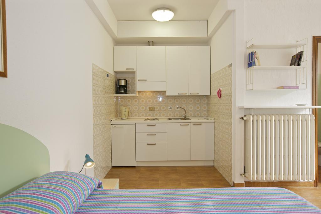 Casa Augusta Apartment Maccagno Екстериор снимка