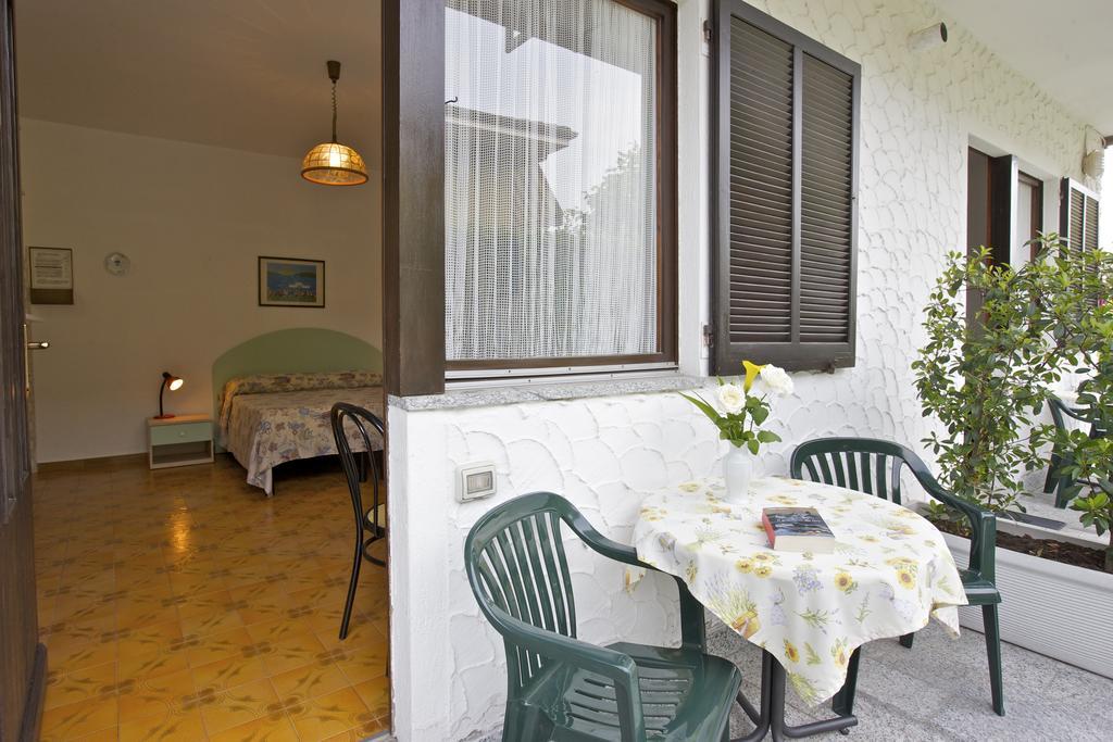 Casa Augusta Apartment Maccagno Екстериор снимка
