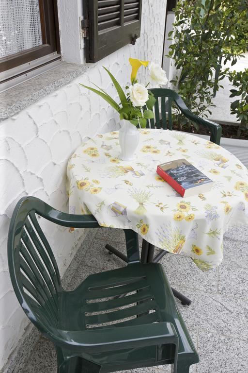 Casa Augusta Apartment Maccagno Екстериор снимка